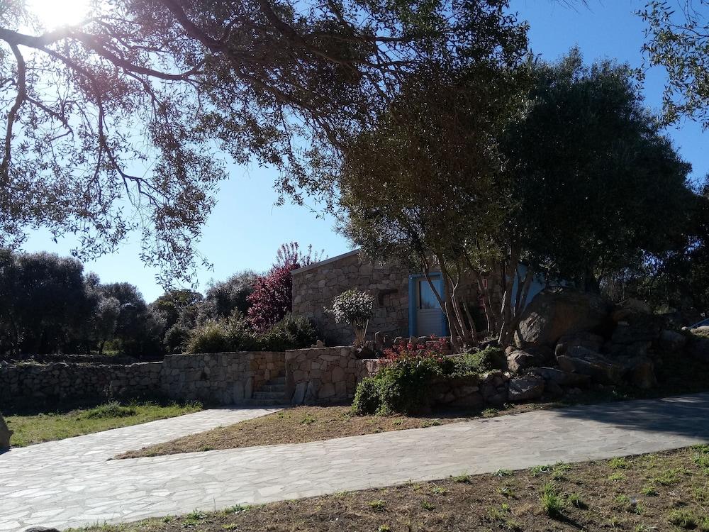 Maison d'hôtes Liscia Country Relais à Sant'Antonio di Gallura Extérieur photo