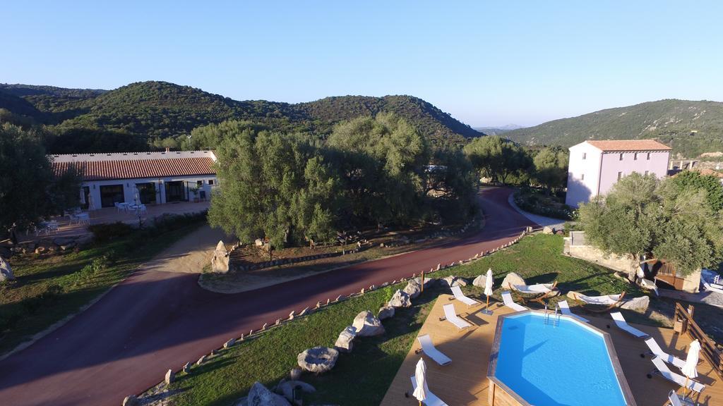Maison d'hôtes Liscia Country Relais à Sant'Antonio di Gallura Extérieur photo