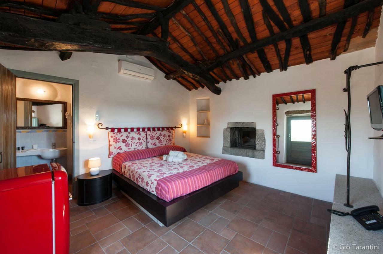 Maison d'hôtes Liscia Country Relais à Sant'Antonio di Gallura Extérieur photo
