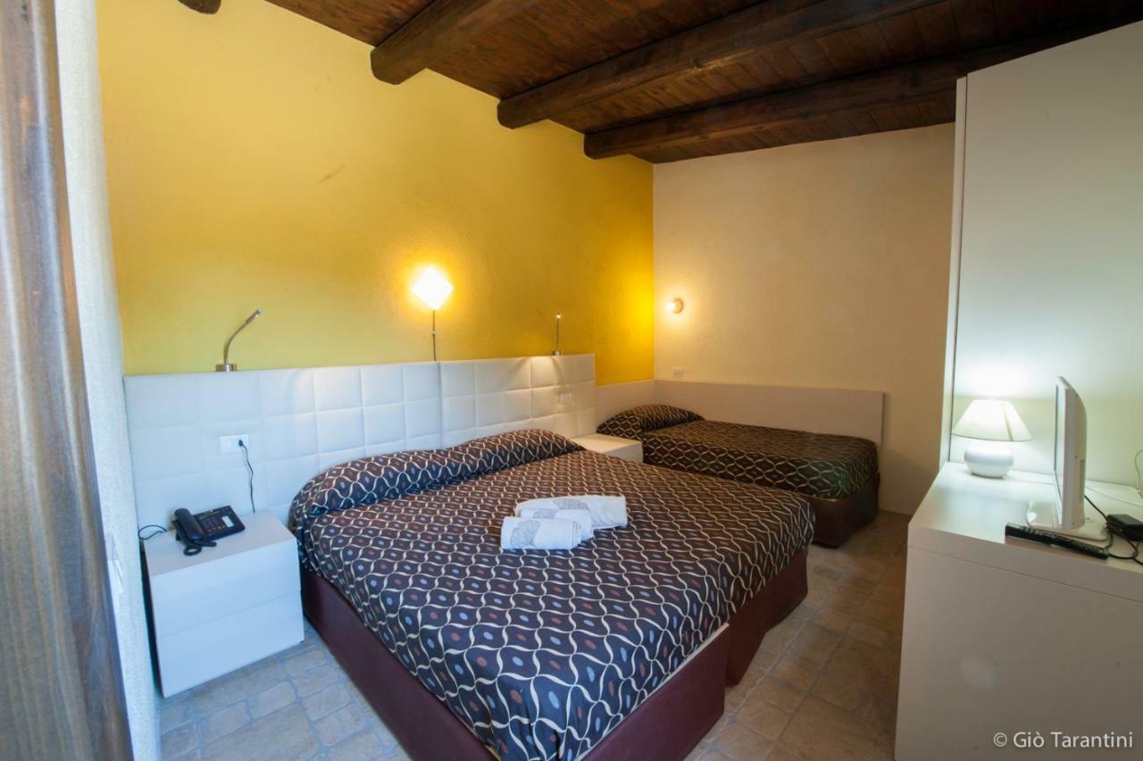 Maison d'hôtes Liscia Country Relais à Sant'Antonio di Gallura Extérieur photo