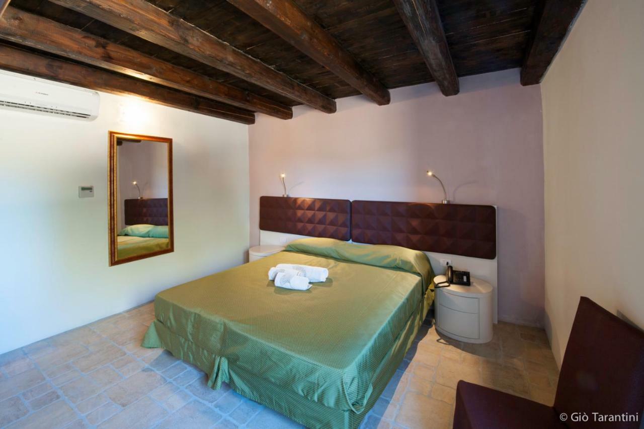 Maison d'hôtes Liscia Country Relais à Sant'Antonio di Gallura Extérieur photo